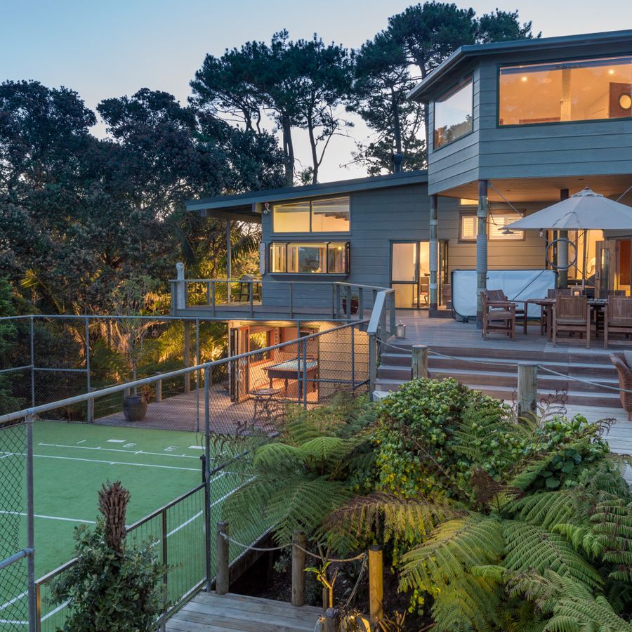 Free property data for 72 Cliff Road, Torbay, Auckland homes.co.nz