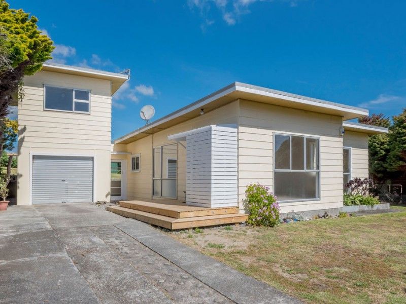 Free property data for 10 Mahoe Street, Otaki Beach, Otaki homes.co.nz