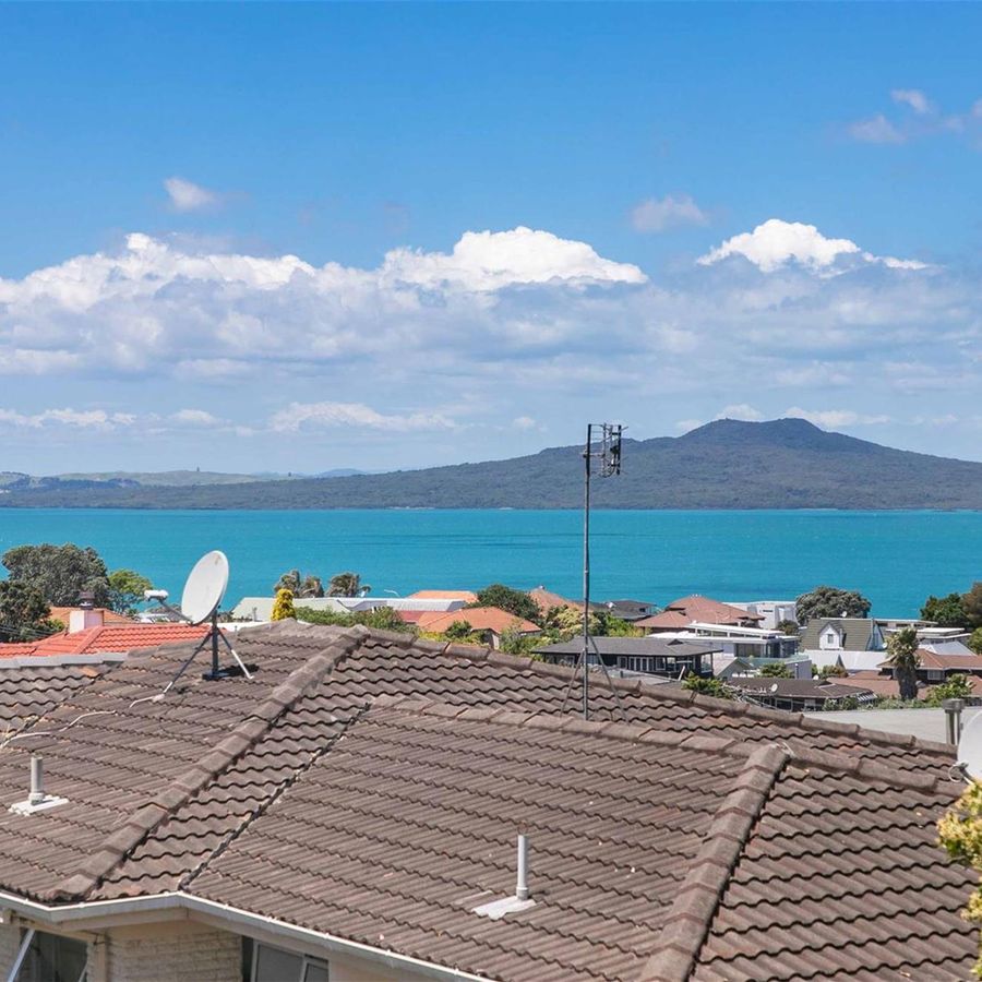 Recently sold 25 Castor Bay Road, Castor Bay, Auckland homes.co.nz