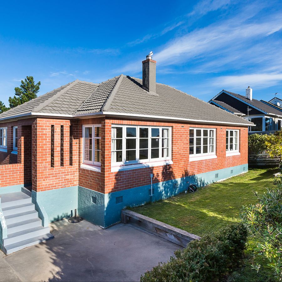Free property data for 105 Middleton Road, Corstorphine, Dunedin