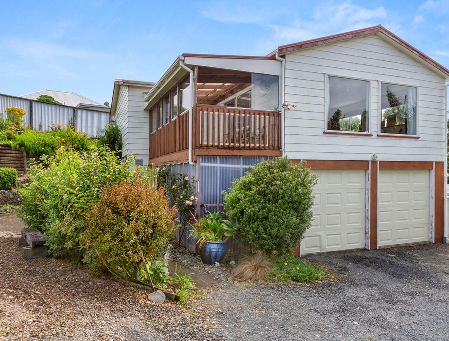 Recently sold 2 East Street, Raglan homes.co.nz