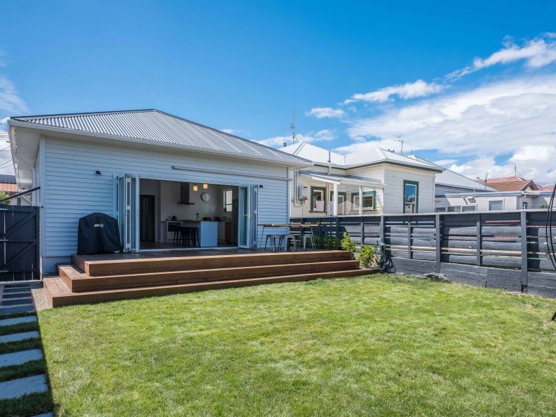 Recently sold 52 Endeavour Street, Lyall Bay, Wellington homes.co.nz