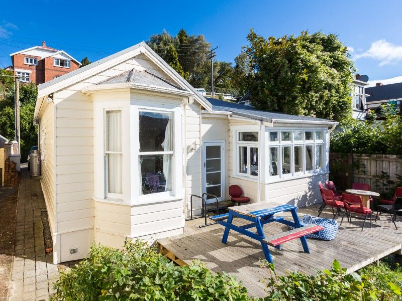 Free property data for 137 Queen Street, North Dunedin, Dunedin homes