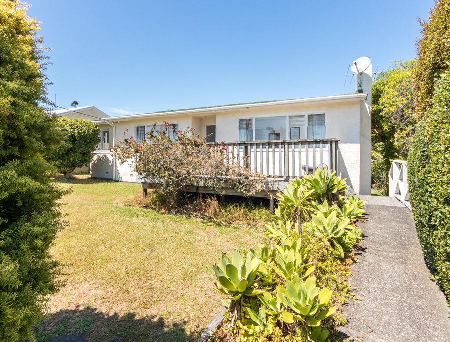 Free property data for 50 Island Bay Road, Beach Haven, Auckland