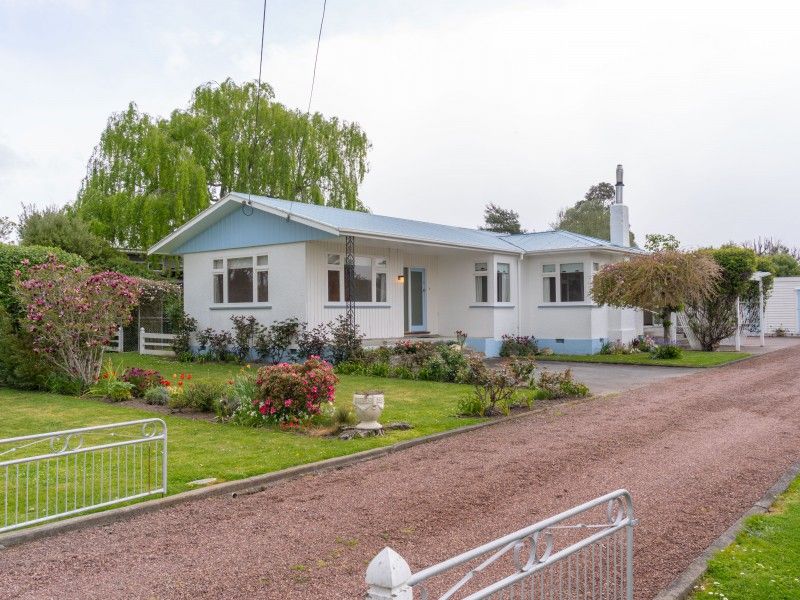 Free property data for 206 West Street, Greytown homes.co.nz