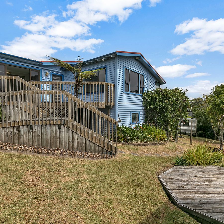 Recently sold 850 Beach Road, Waiake, Auckland homes.co.nz