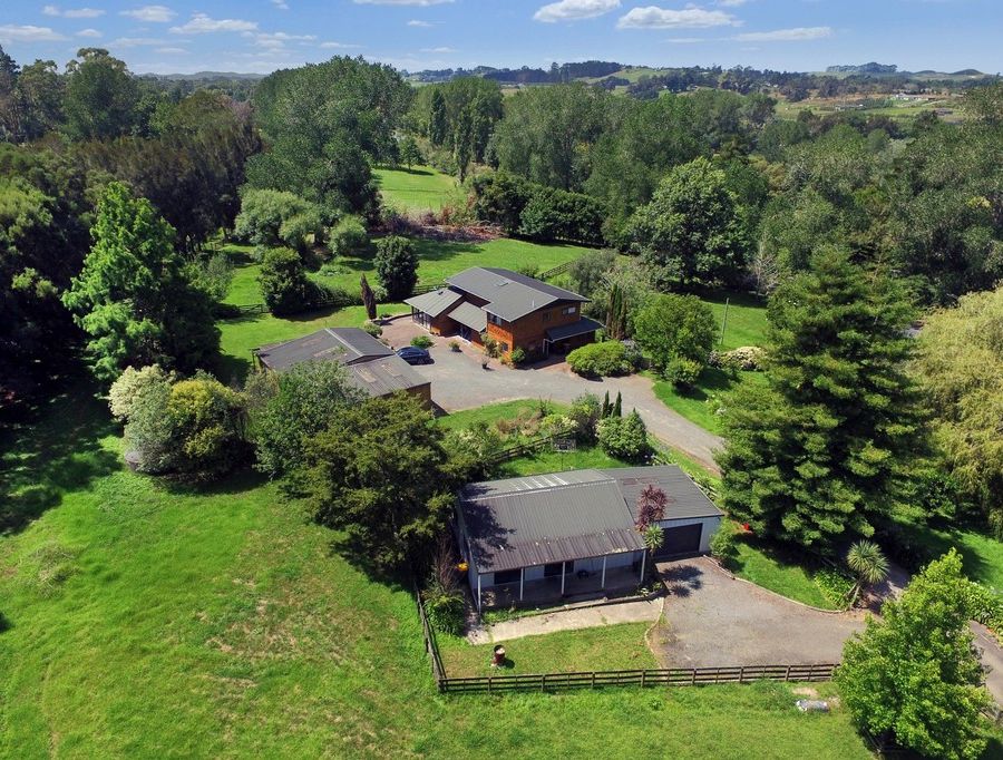 Free property data for 99 Postman Road, Dairy Flat homes.co.nz